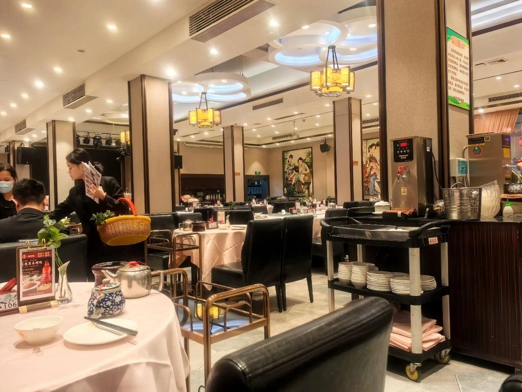 图：丰谷酒家用餐环境.jpg
